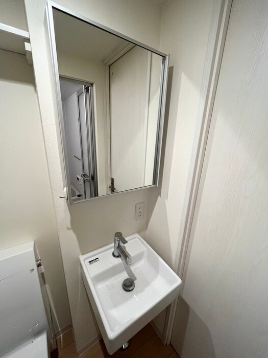 物件内観写真11　(洗面)