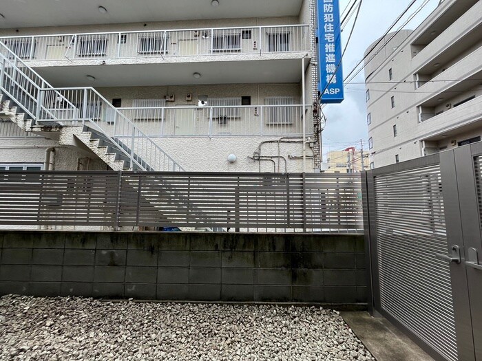 物件内観写真22　(室内からの展望)