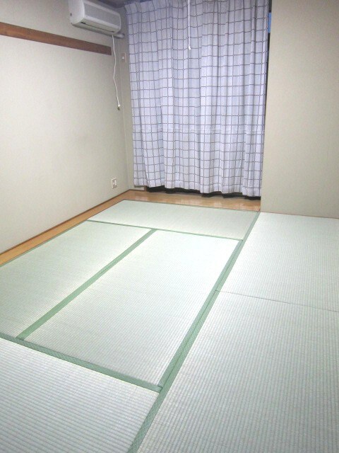 物件内観写真10　(居室)