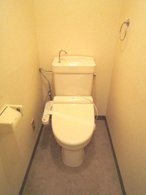 物件内観写真14　(トイレ)