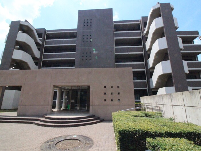 物件外観写真6　(エントランス部分)