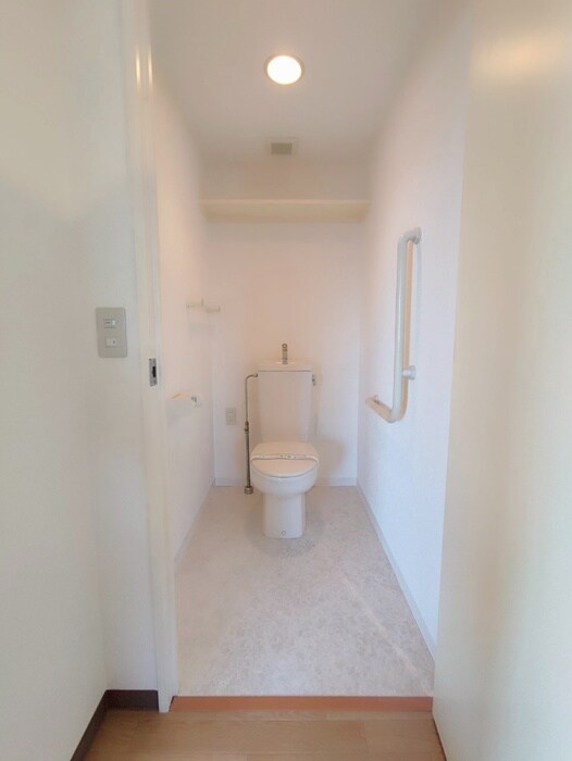 物件内観写真13　(トイレ)