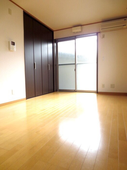 物件内観写真6　(居室)