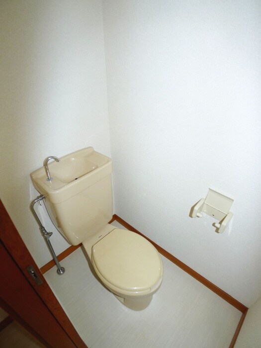 物件内観写真9　(トイレ)