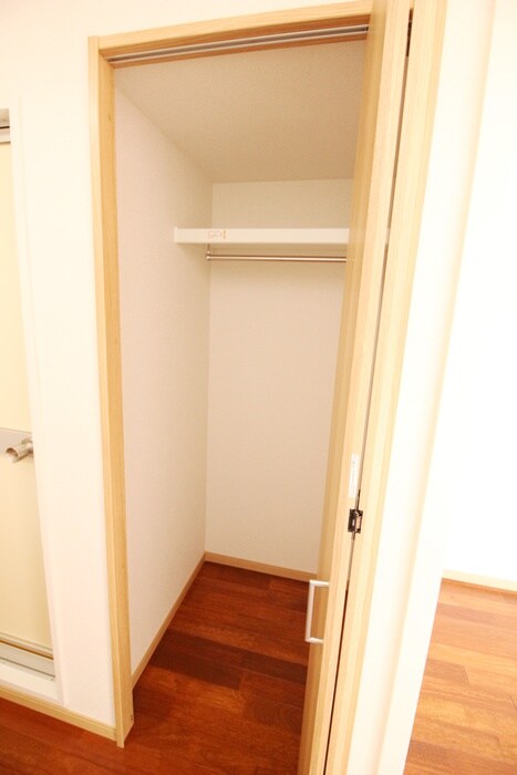物件内観写真10　(収納)