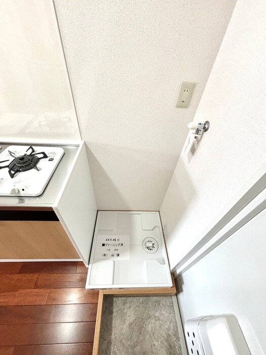 物件内観写真14　(洗濯機置場)