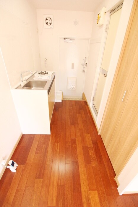 物件内観写真18　(廊下)