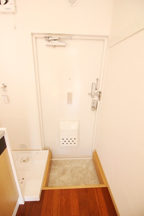 物件内観写真19　(玄関)