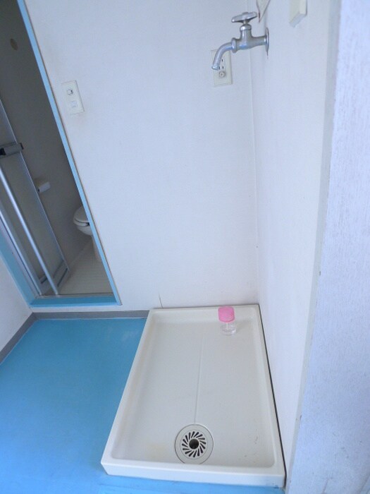 物件内観写真14　(洗濯機置場)