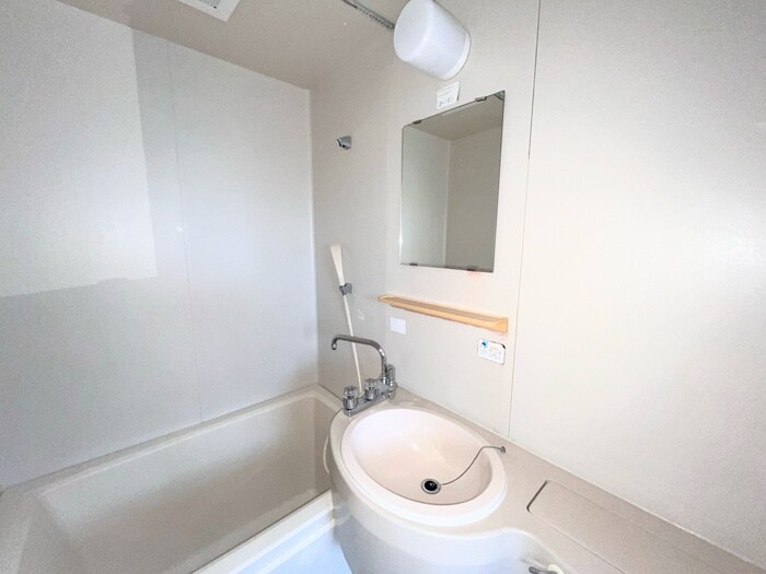 物件内観写真12　(洗面)