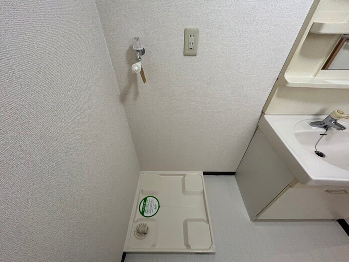 物件内観写真19　(洗濯機置場)