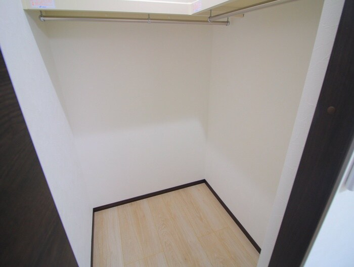 物件内観写真15　(収納)