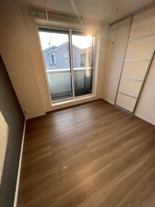 物件内観写真9　(居室)