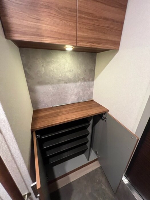 物件内観写真19　(玄関)