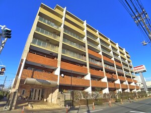 ﾚｸｾﾙﾌﾟﾗｯﾂｧ原木中山（８０５）外観写真