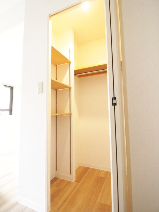 物件内観写真15　(収納)