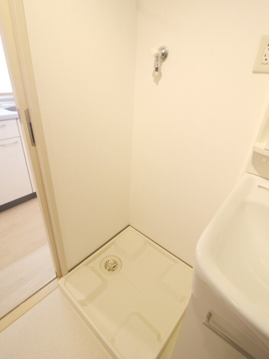 物件内観写真17　(洗濯機置場)