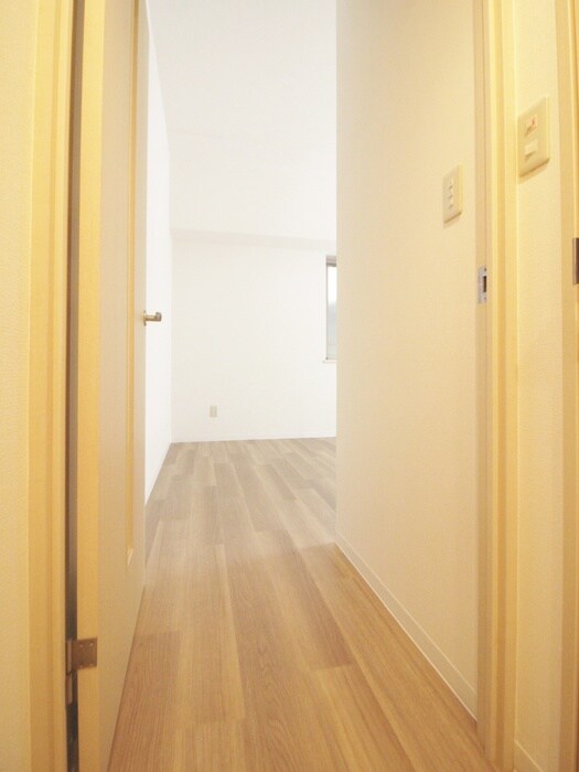 物件内観写真20　(廊下)