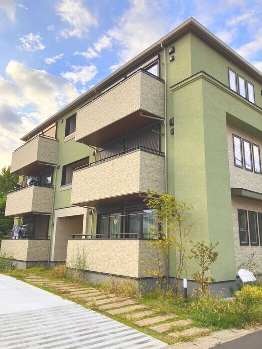 物件外観写真1　(外観写真)