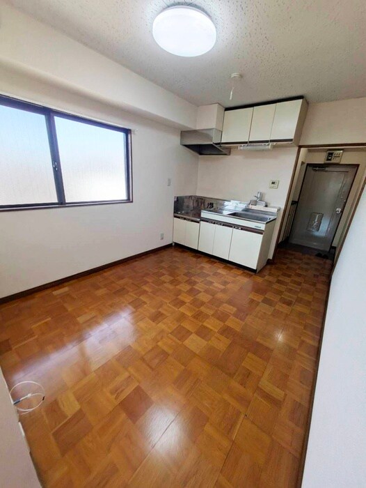 物件内観写真8　(居室)