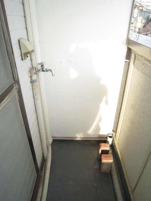 物件内観写真14　(洗濯機置場)