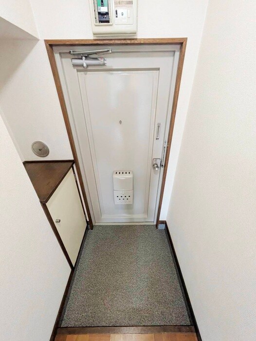 物件内観写真19　(玄関)