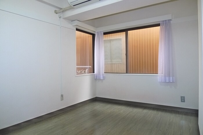 物件内観写真15　(居室)