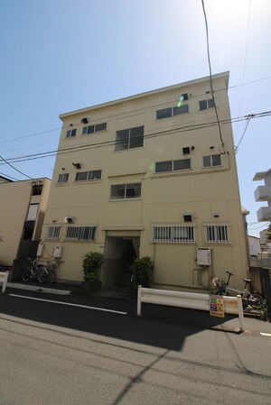 ツルヤマンション（３０２）外観写真