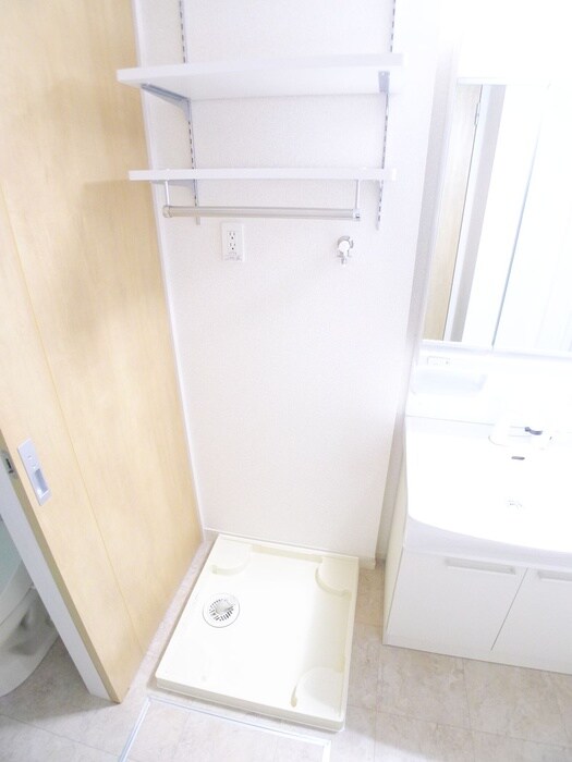 物件内観写真19　(洗濯機置場)