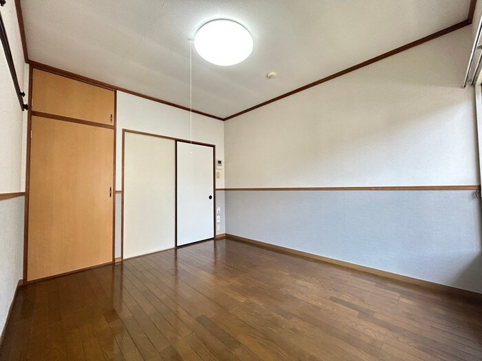 物件内観写真9　(居室)