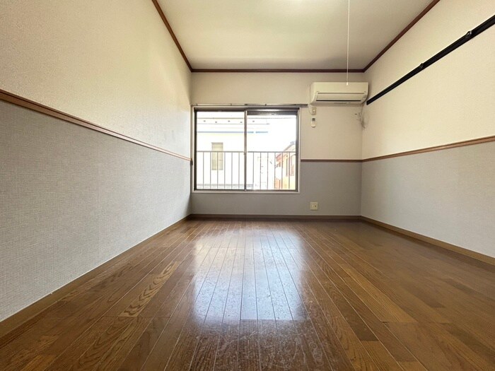 物件内観写真11　(居室)