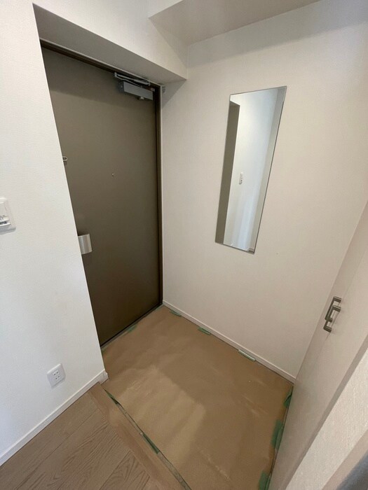 物件内観写真7　(玄関)
