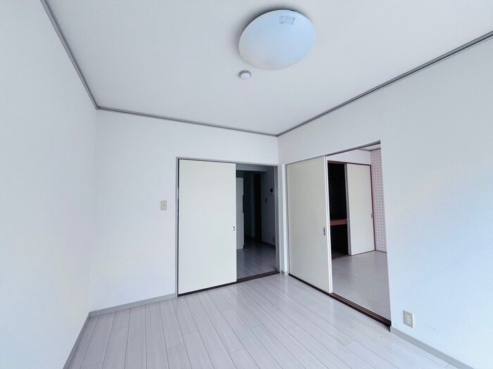 物件内観写真9　(居室)