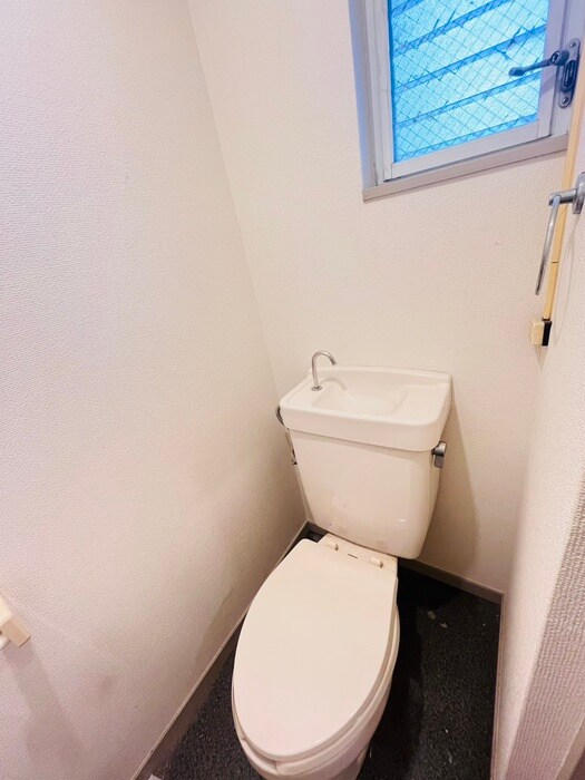 物件内観写真13　(トイレ)