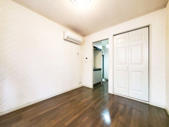 物件内観写真10　(居室)