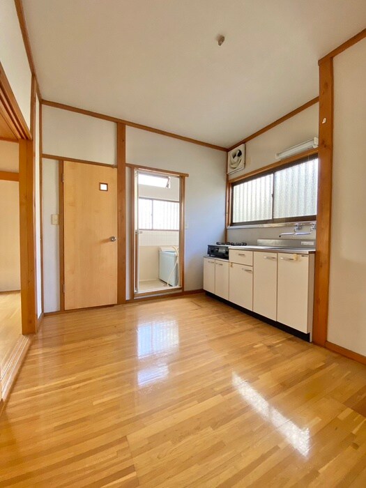 物件内観写真12　(廊下)