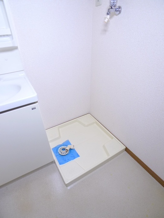 物件内観写真13　(洗濯機置場)