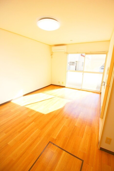 物件内観写真8　(居室)