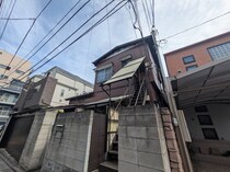 鶴岡荘の外観写真