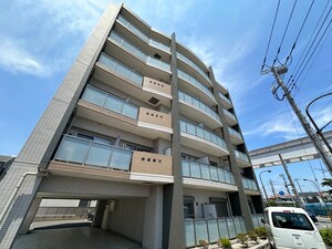 コモンウェルス外観写真