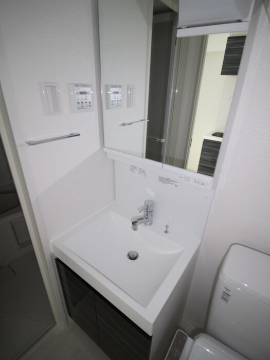 物件内観写真10　(洗面)