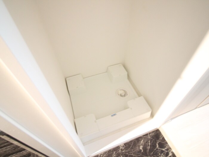 物件内観写真11　(洗濯機置場)