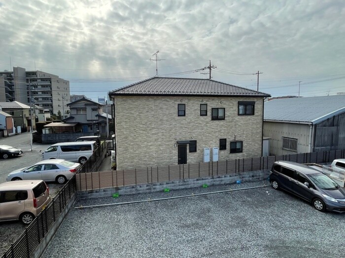 物件内観写真15　(室内からの展望)