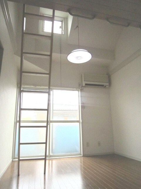 物件内観写真10　(居室)