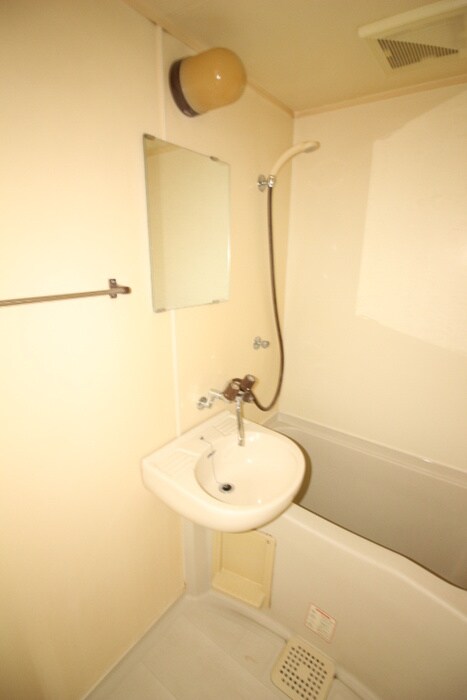 物件内観写真12　(バス／シャワールーム等)