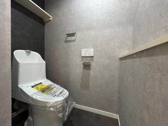物件内観写真14　(トイレ)