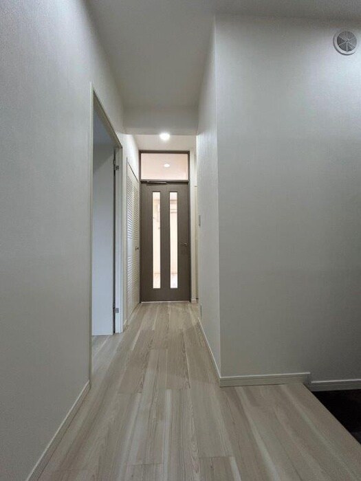 物件内観写真16　(廊下)