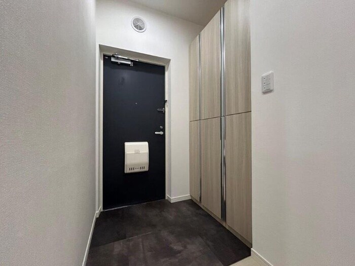 物件内観写真17　(玄関)