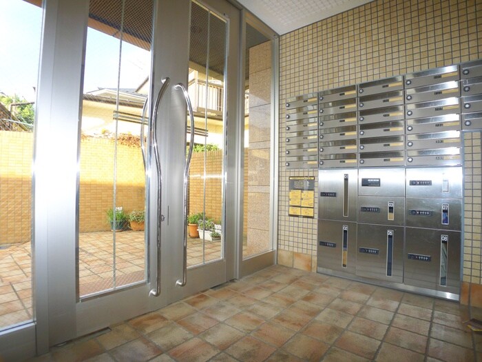 物件外観写真4　(建物設備)