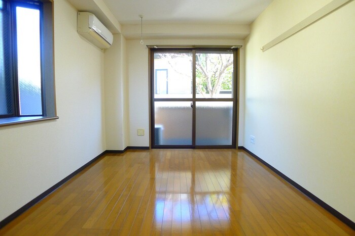 物件内観写真13　(居室)